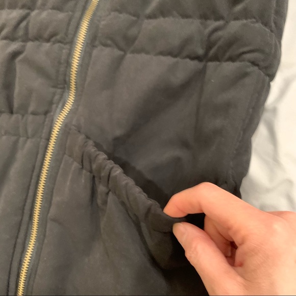 Women’s warm fur hooded jacket. - Picture 3 of 5